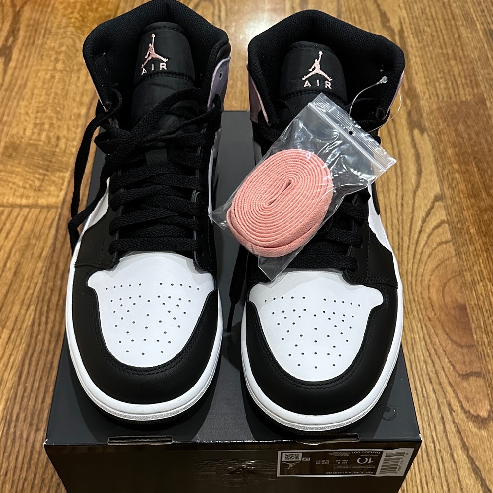 Air Jordan 1 Mid SE Zen Master